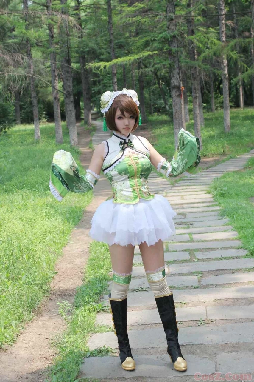 妮可旗袍觉醒很久之前的片子了!