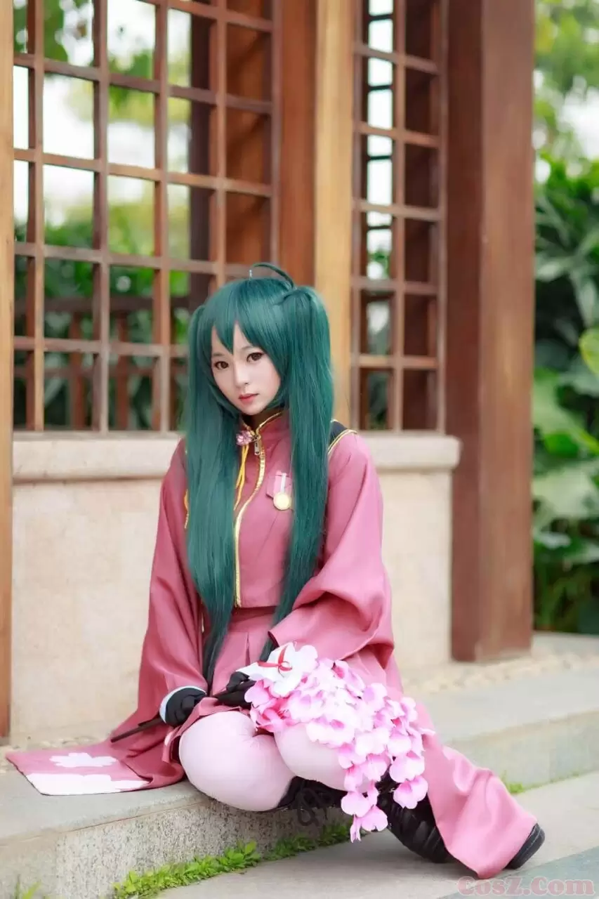 《C站·第274期》这样的黑丝女仆约你去游乐场去么?