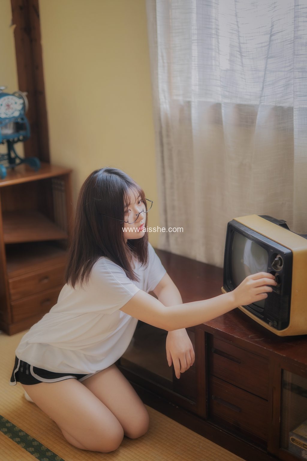 [YITUYU艺图语]2023.04.02 午后少女 ake阿颗好饿呀